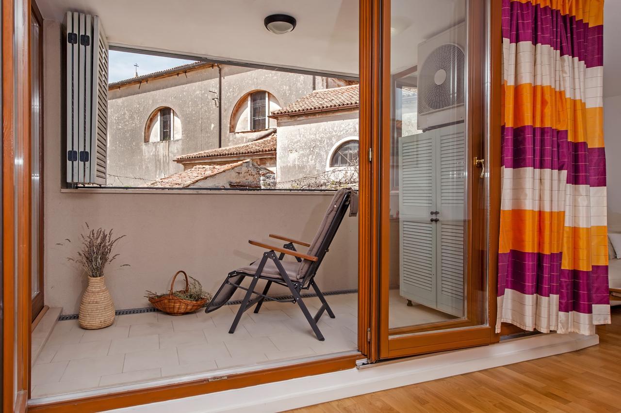 Apartment Campanile Rovinj Luaran gambar