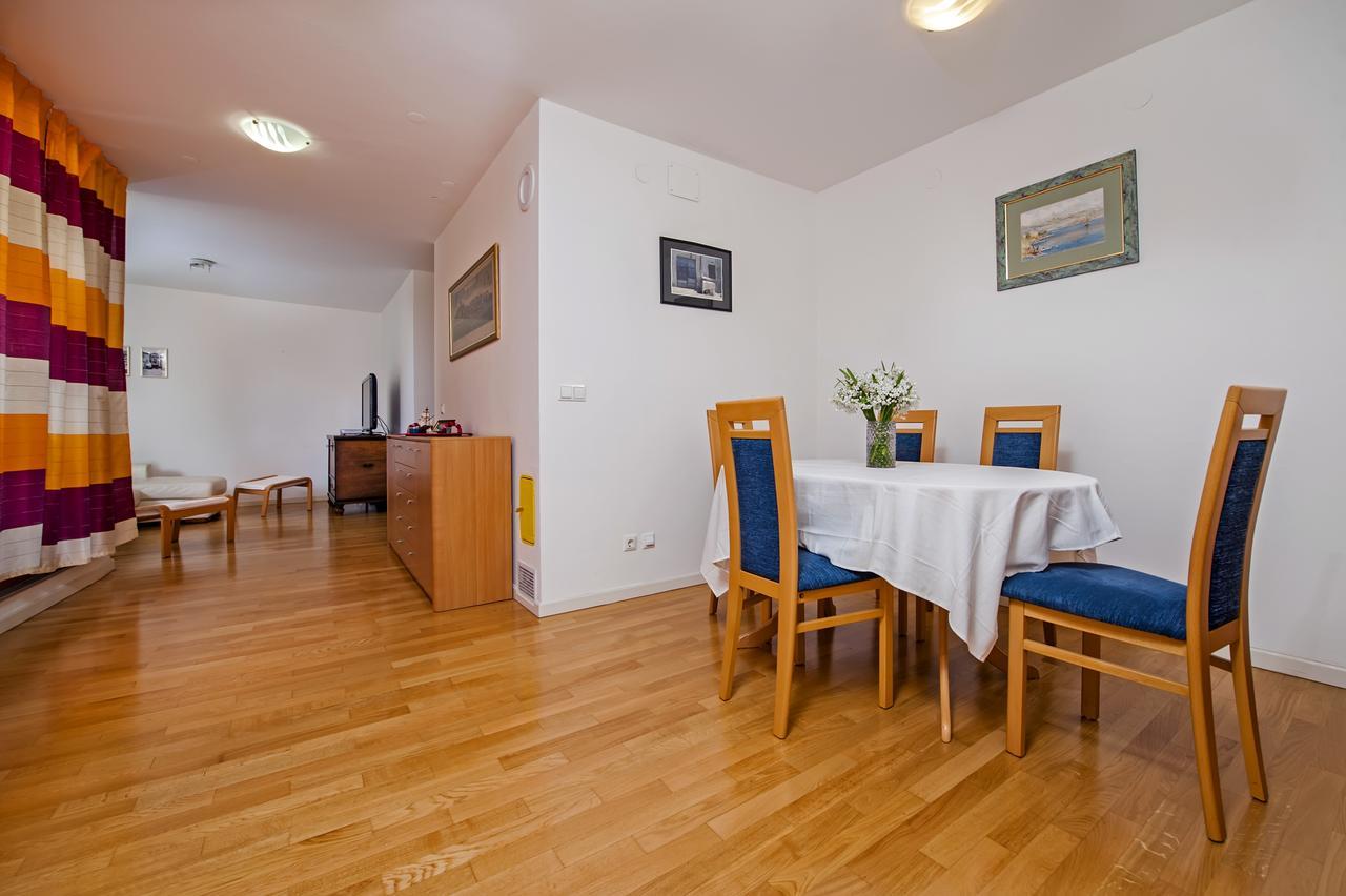 Apartment Campanile Rovinj Luaran gambar