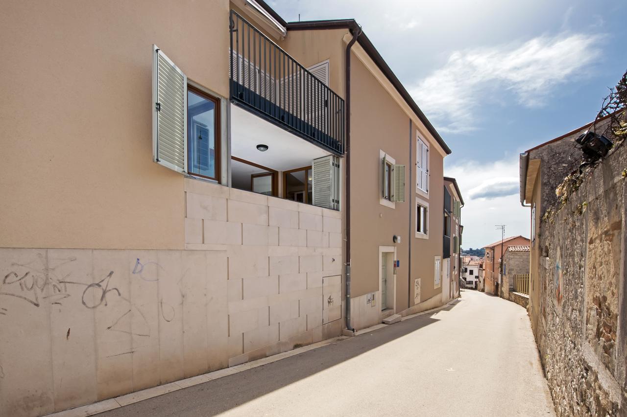 Apartment Campanile Rovinj Luaran gambar